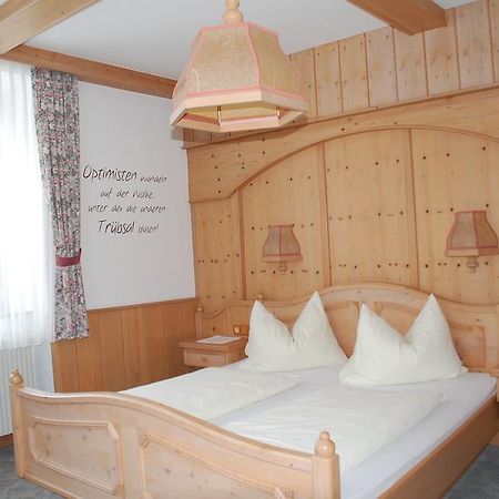 ホテル Gasthof Ruescher Donnersbach エクステリア 写真