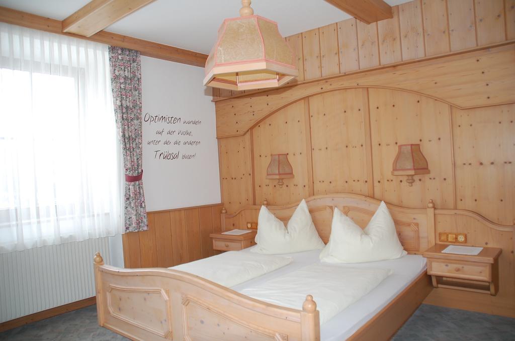 ホテル Gasthof Ruescher Donnersbach エクステリア 写真