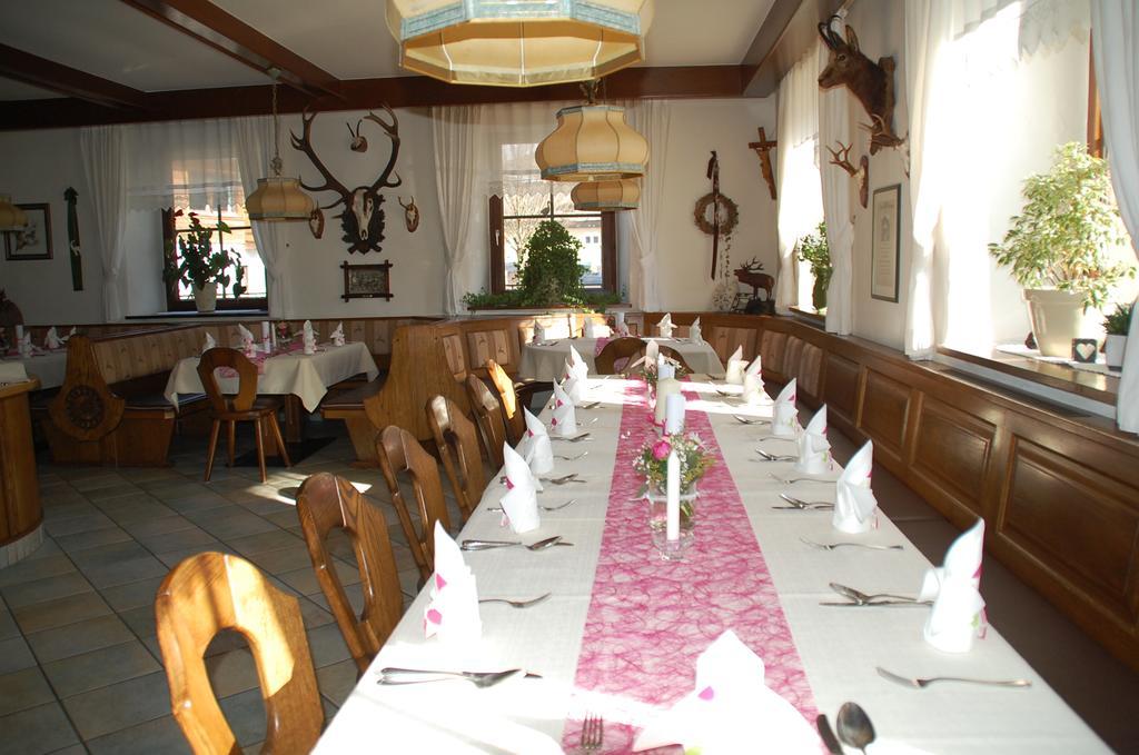 ホテル Gasthof Ruescher Donnersbach エクステリア 写真
